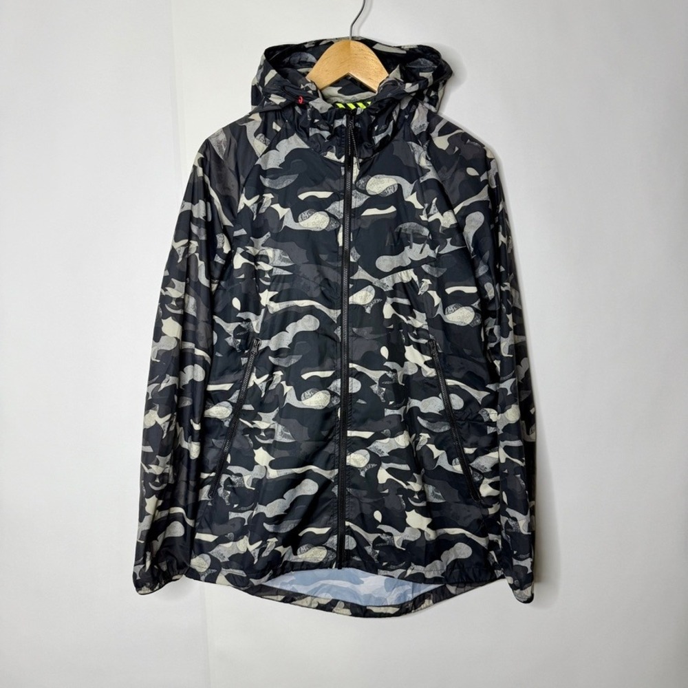 EUC Nike Womens Running Track and Field Windbreaker Jacket Camo Medium